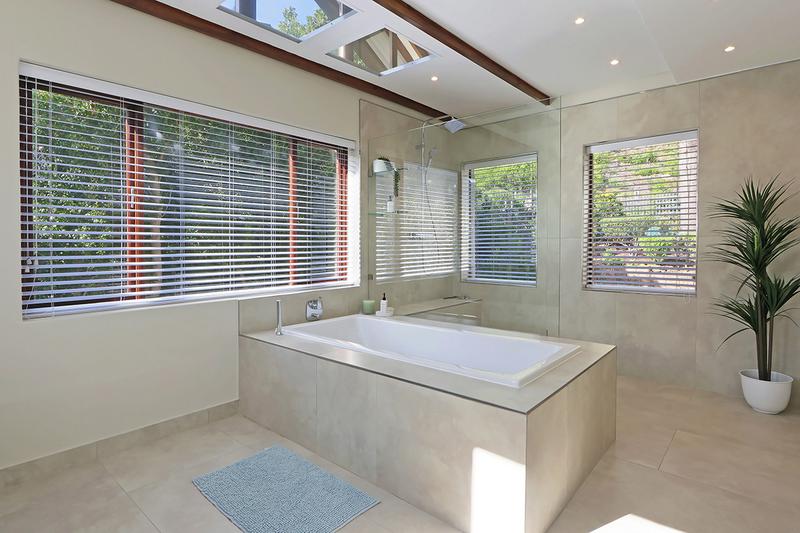 To Let 5 Bedroom Property for Rent in Hout Bay Western Cape